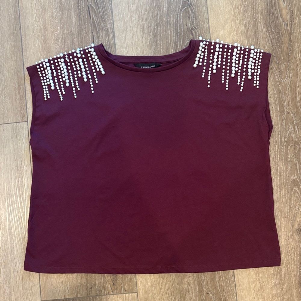 Calligraphie Burgundy Short Sleeve Tee with Pearl Shoulder Detail